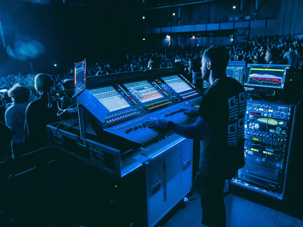 Girl in Red 2 Isak Jenssen @isakuzumaki.COPY 1024x768