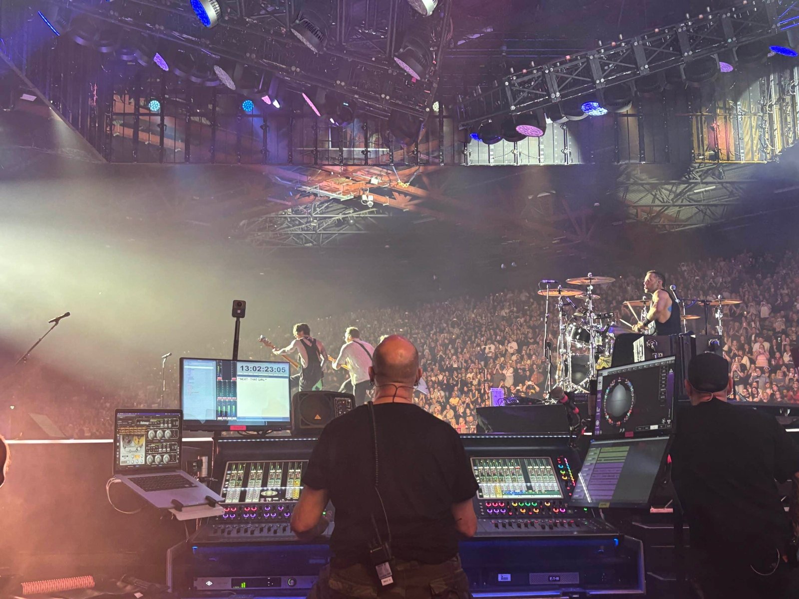 DiGiCo_Busted_vs_McFly_2-scaled