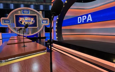 Cuando el presentador toma el micrófono: cómo mantener un sonido limpio en ‘Family Feud’
