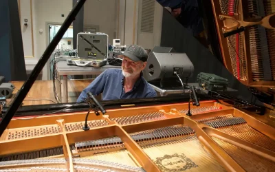 Domando el piano: microfoneando el set en solitario de Yann Tiersen